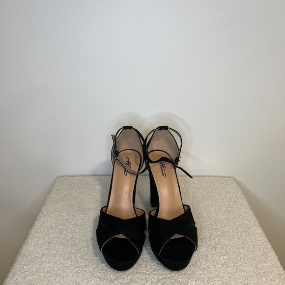 Mulanka Block Heel Sandals - Picture 5 of 8